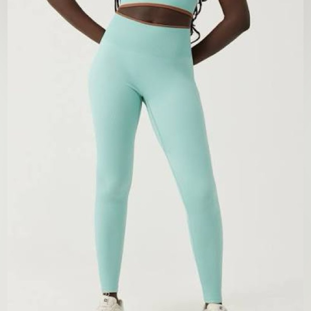 Outdoor Voices SeamlessRib 7/8 Light Teal Leggings